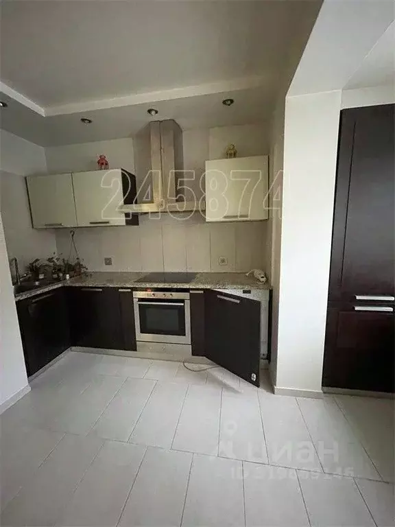 3-к кв. Москва ул. Островитянова, 5 (92.3 м) - Фото 0