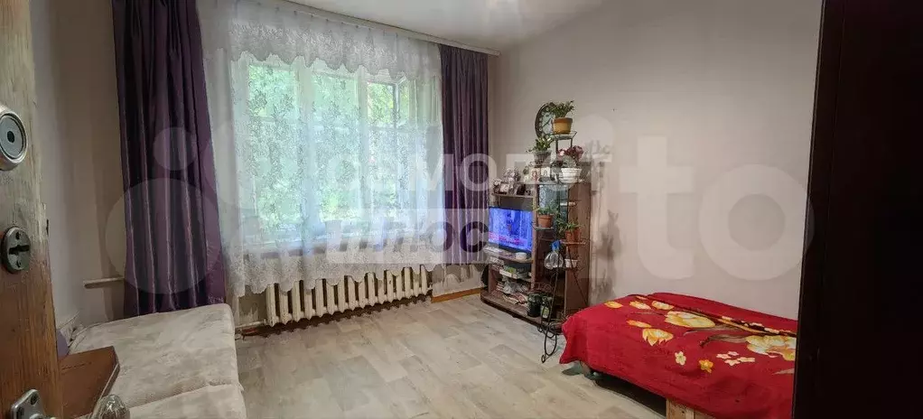 Комната 13,9 м в 3-к., 1/4 эт. - Фото 0