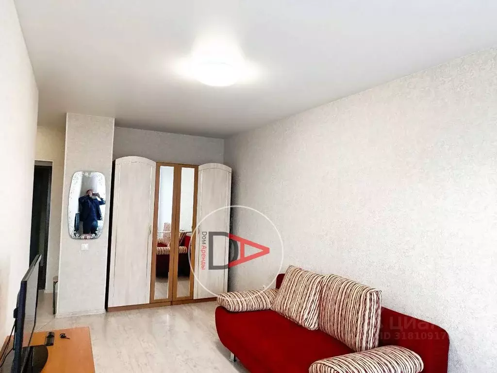 1-к кв. Тюменская область, Тюмень ул. Ветеранов Труда, 9А (32.0 м) - Фото 0