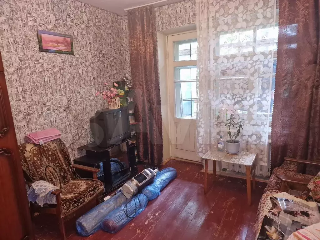 Комната 14 м в 3-к., 2/4 эт. - Фото 1