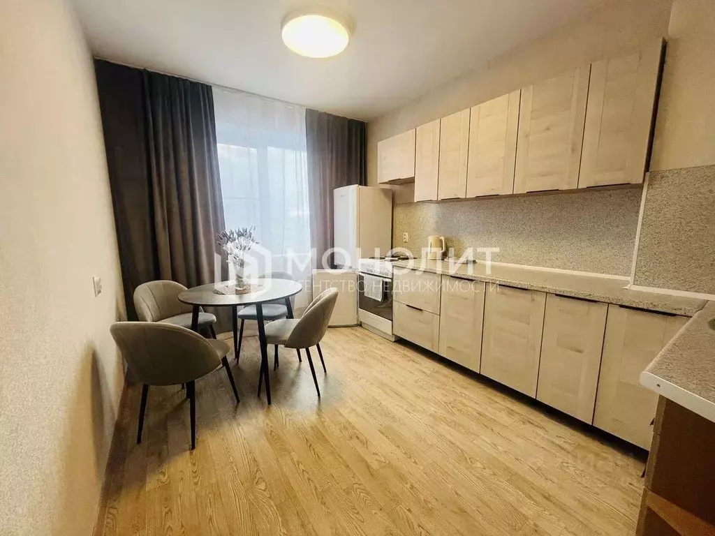 3-к кв. Белгородская область, Старый Оскол Северный мкр, 33 (63.0 м) - Фото 1