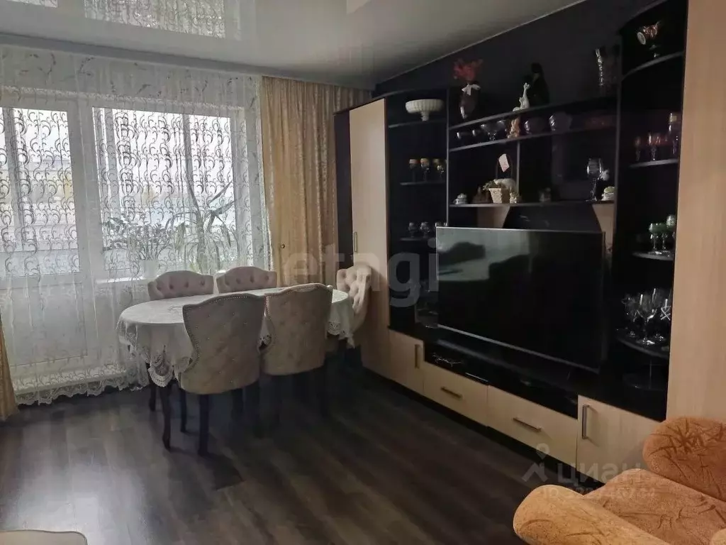 3-к кв. Кемеровская область, Кемерово Стахановская ул., 8 (63.5 м) - Фото 2