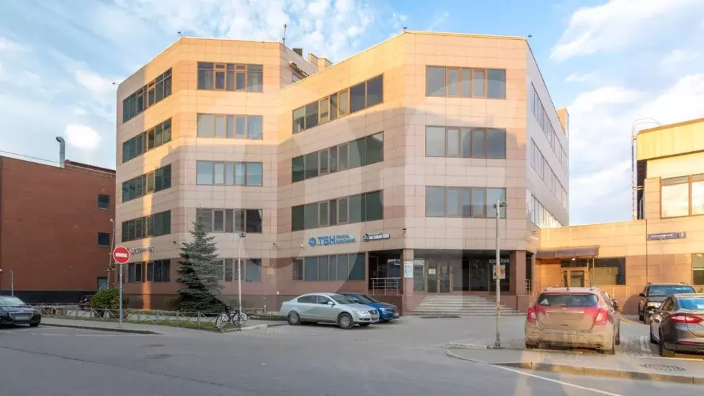 Помещение свободного назначения в Москва Летниковская ул., 5 (4900 м) - Фото 1