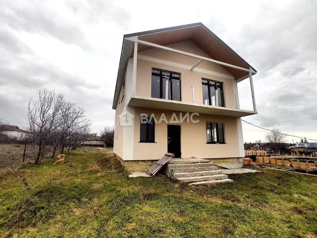 Дом в Крым, Симферопольский район, Трудовское с/пос, с. Ивановка ул. ... - Фото 1