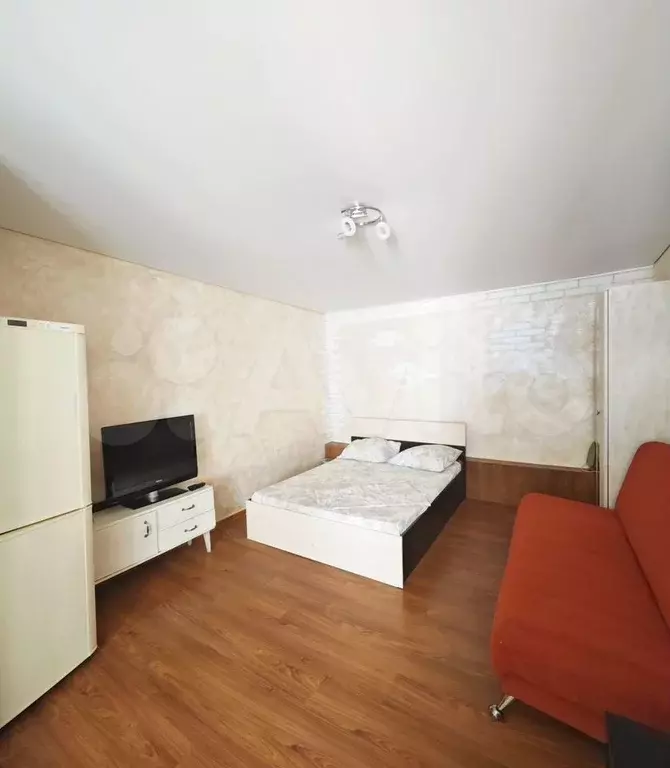 Комната 28 м в 1-к., 2/2 эт. - Фото 0