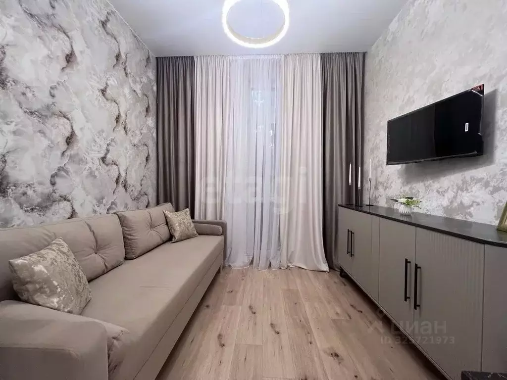 2-к кв. Крым, Симферополь просп. Александра Суворова (47.0 м) - Фото 1