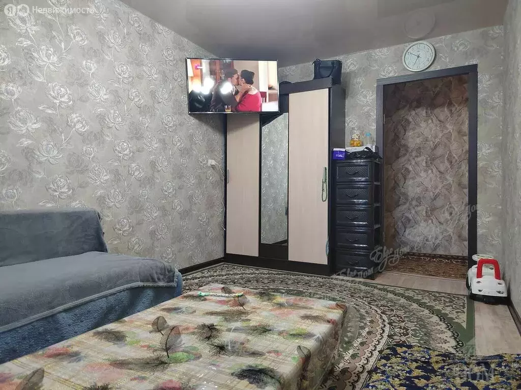 2-комнатная квартира: Биробиджан, Комсомольская улица, 11 (42.8 м) - Фото 0