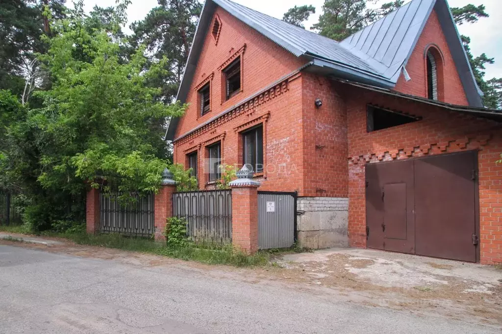 Дом в Алтайский край, Барнаул тракт Змеиногорский, 81 (209 м) - Фото 0