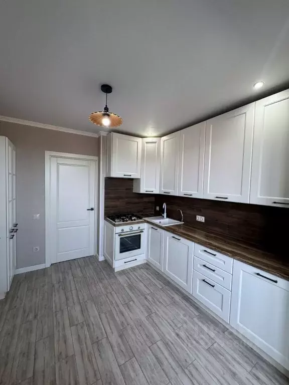 4-к кв. Кабардино-Балкария, Нальчик ул. Шортанова (92.6 м) - Фото 0