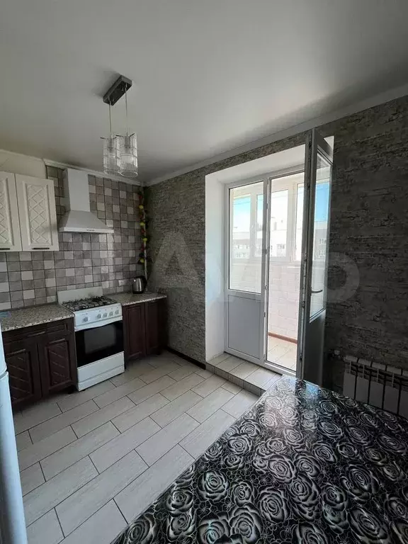 1-к. квартира, 30,5 м, 9/10 эт. - Фото 0