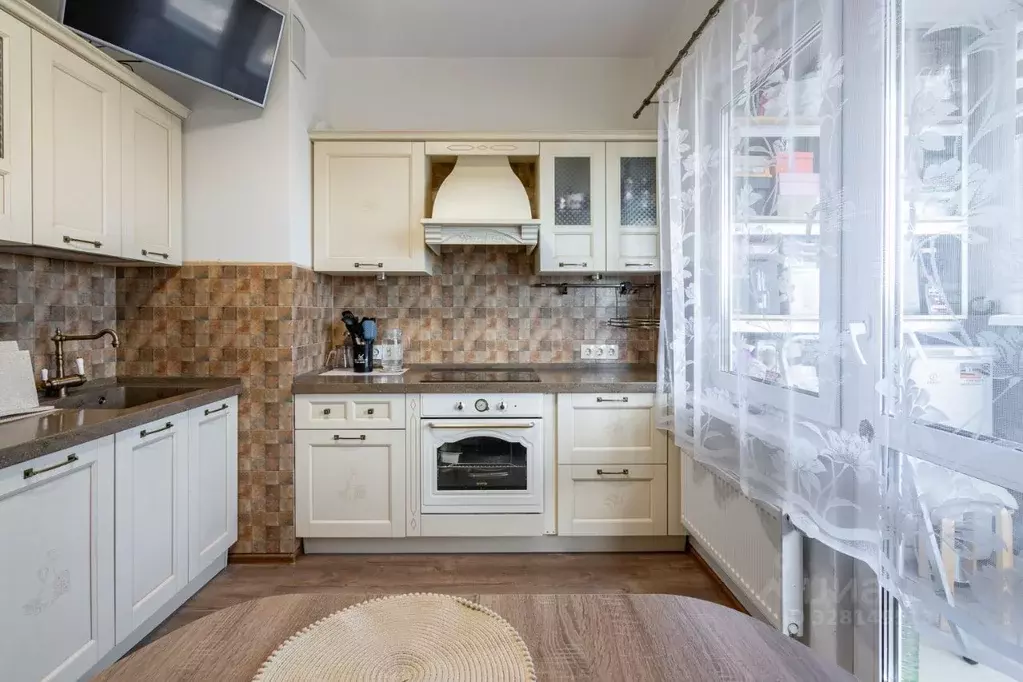 2-к кв. Санкт-Петербург Южное ш., 45к3 (56.6 м) - Фото 1