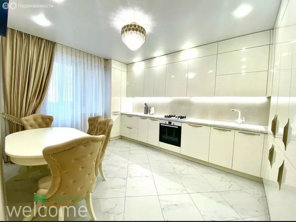 4-комнатная квартира: Ставрополь, улица Рогожникова, 38 (100 м) - Фото 1