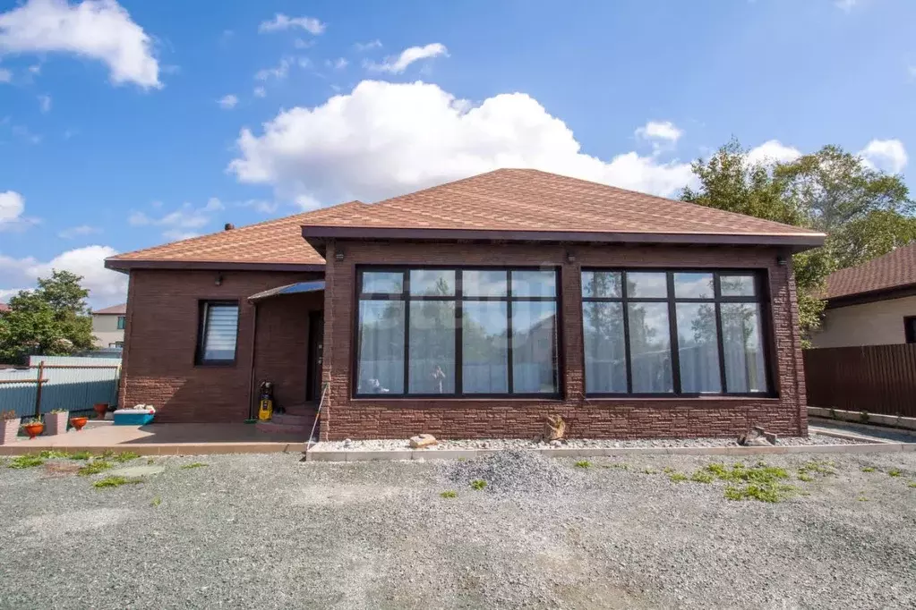 Дом в Сахалинская область, Южно-Сахалинск ул. 1-я Дружбы, 43 (155 м) - Фото 1