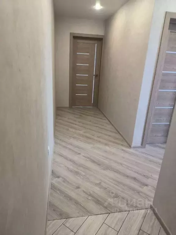 3-к кв. Белгородская область, Старый Оскол Приборостроитель мкр, 18 ... - Фото 1