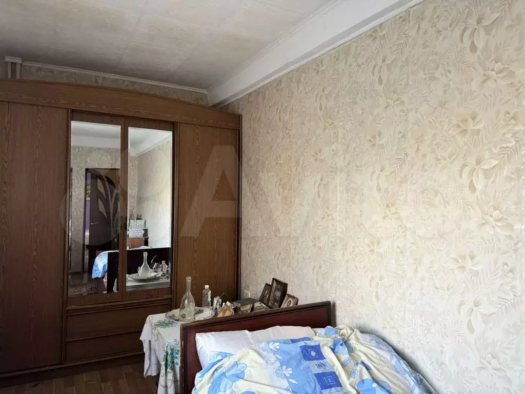 Доля в 3-к. квартире, 60 м, 1/5 эт. - Фото 1