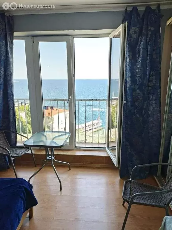 3-комнатная квартира: Ялта, Матросский переулок, 4 (72 м) - Фото 1