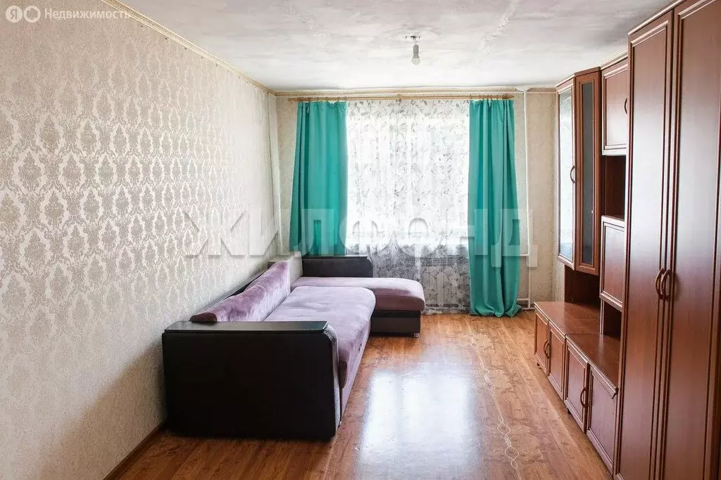 3-комнатная квартира: село Зырянское, Советская улица, 23 (57.3 м) - Фото 1