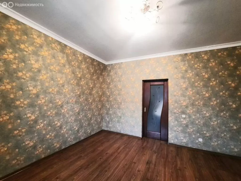 2-комнатная квартира: Каменск-Шахтинский, улица Ворошилова, 6 (57.9 м) - Фото 1