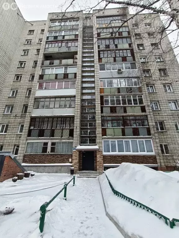 3-комнатная квартира: Новосибирск, улица Жуковского, 105/2 (63 м) - Фото 0