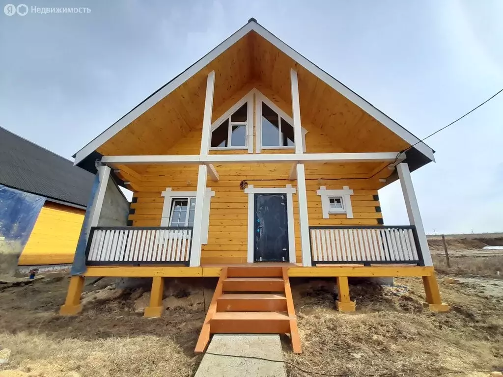 Дом в село Урик, улица Фёдора Тютчева (80 м) - Фото 1