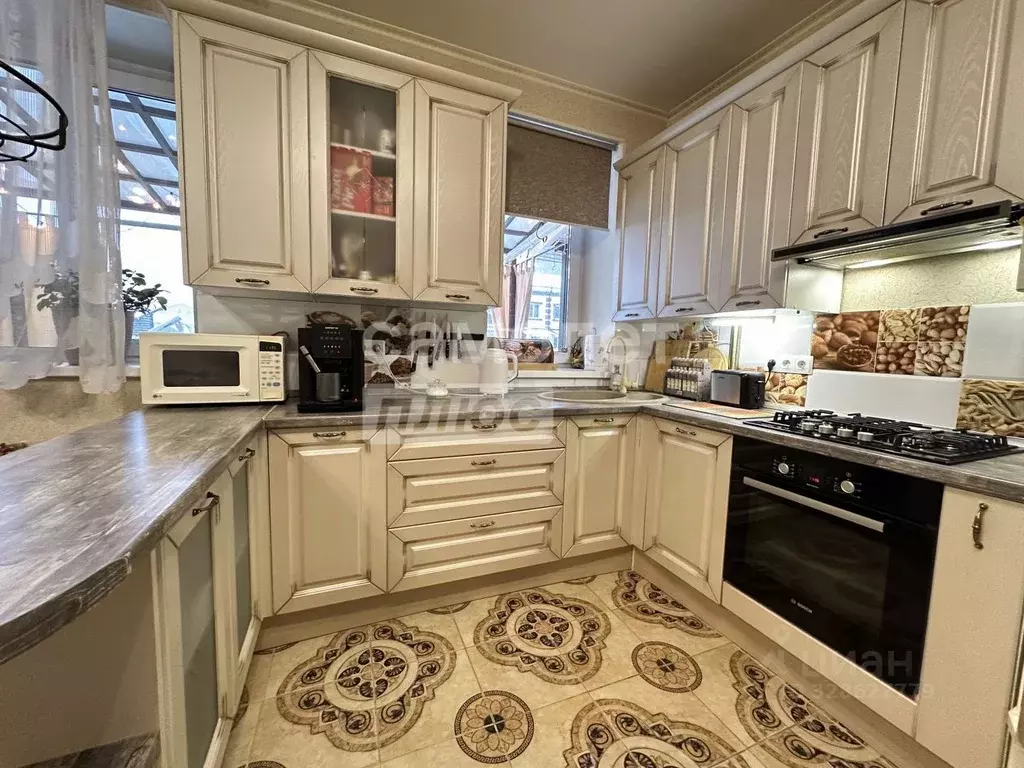 Таунхаус в Свердловская область, Екатеринбург ул. Абрикосовая, 10 (90 ... - Фото 1