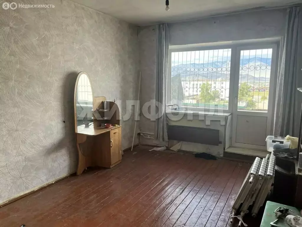 4-комнатная квартира: Шагонар, Саяно-Шушенская улица, 4 (74 м) - Фото 1