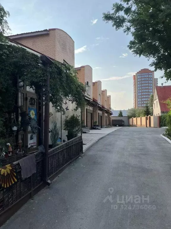Таунхаус в Алтайский край, Барнаул ул. Никитина, 114 (145 м) - Фото 2