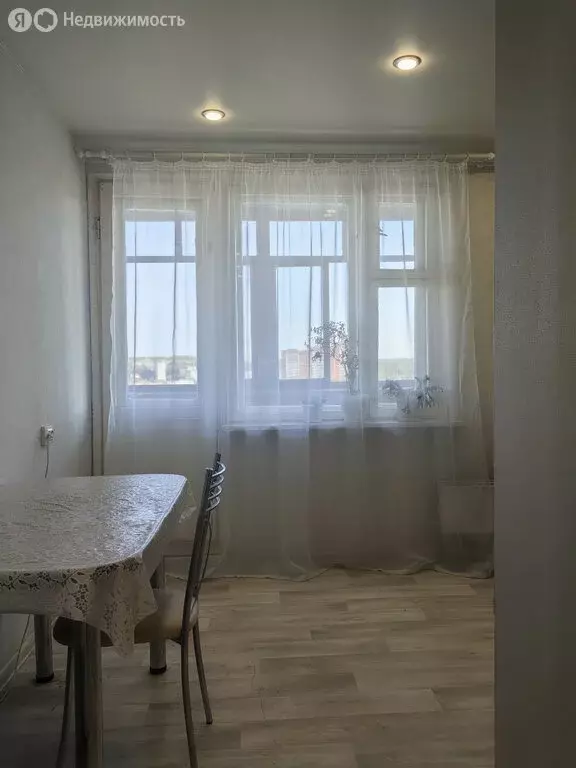 1-комнатная квартира: Йошкар-Ола, улица Кирова, 3 (36.8 м) - Фото 0