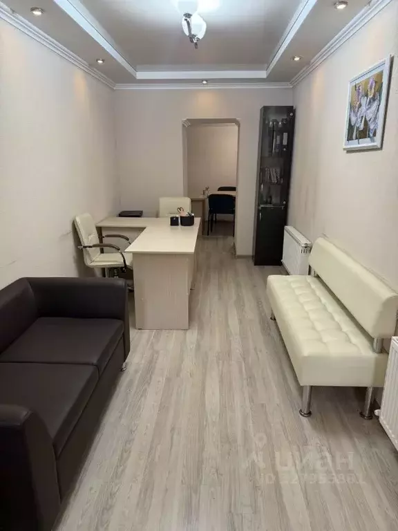 Офис в Крым, Симферополь ул. Чехова, 30 (30 м) - Фото 2