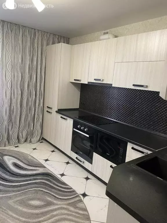 3-комнатная квартира: Тюмень, Кремлёвская улица, 102 (106 м) - Фото 1