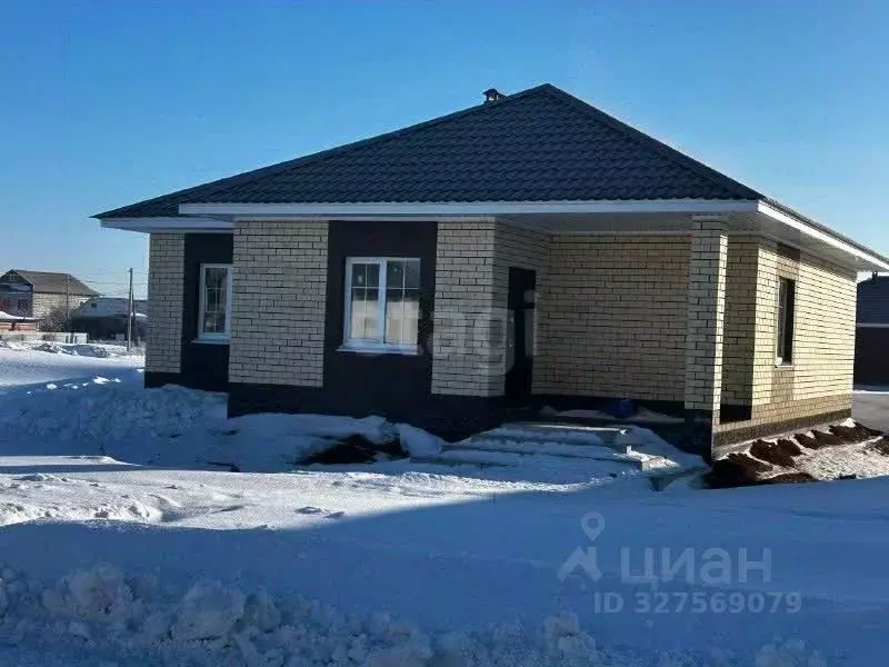 Дом в Башкортостан, Уфимский район, Дмитриевский сельсовет, д. ... - Фото 2