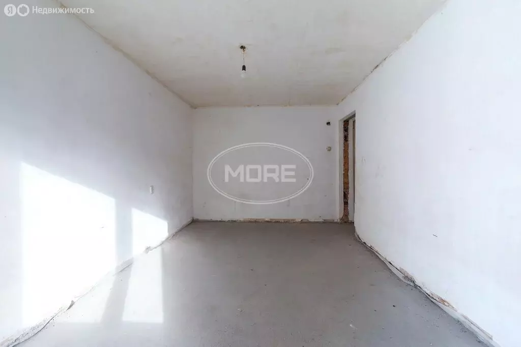 2-комнатная квартира: Калининград, улица Кирова, 81 (44 м) - Фото 1