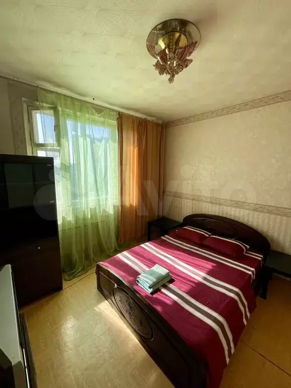 Комната 18 м в 3-к., 2/5 эт. - Фото 0