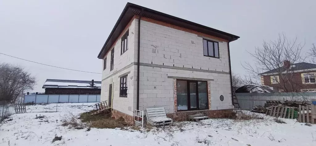 Дом в Ростовская область, Азовский район, Обильненское с/пос, пос. ... - Фото 1