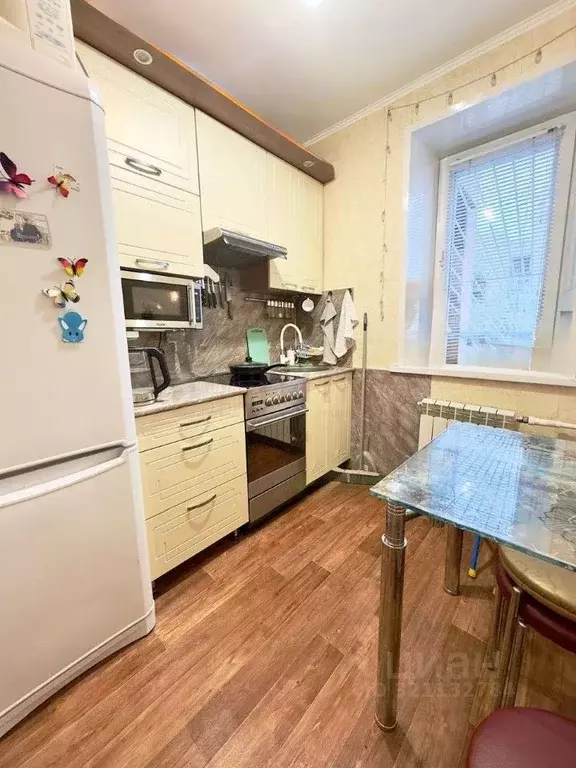 2-к кв. Белгородская область, Старый Оскол Макаренко мкр, 4А (40.0 м) - Фото 0