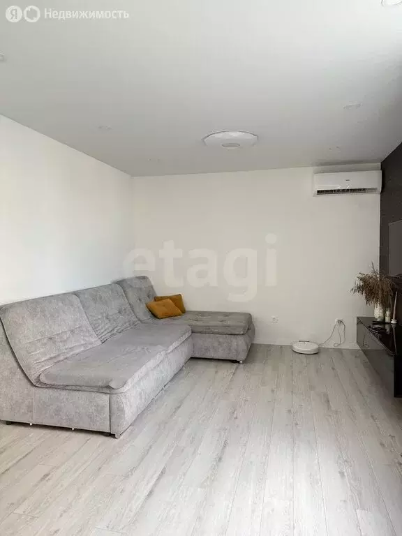 3-комнатная квартира: Воронеж, Олимпийский бульвар, 6 (85.6 м) - Фото 1