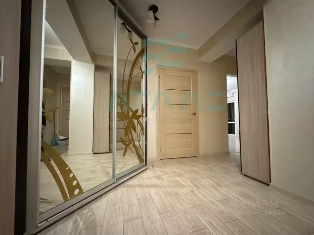 3-к кв. Крым, Симферополь ул. Караманова, 3 (80.0 м) - Фото 2