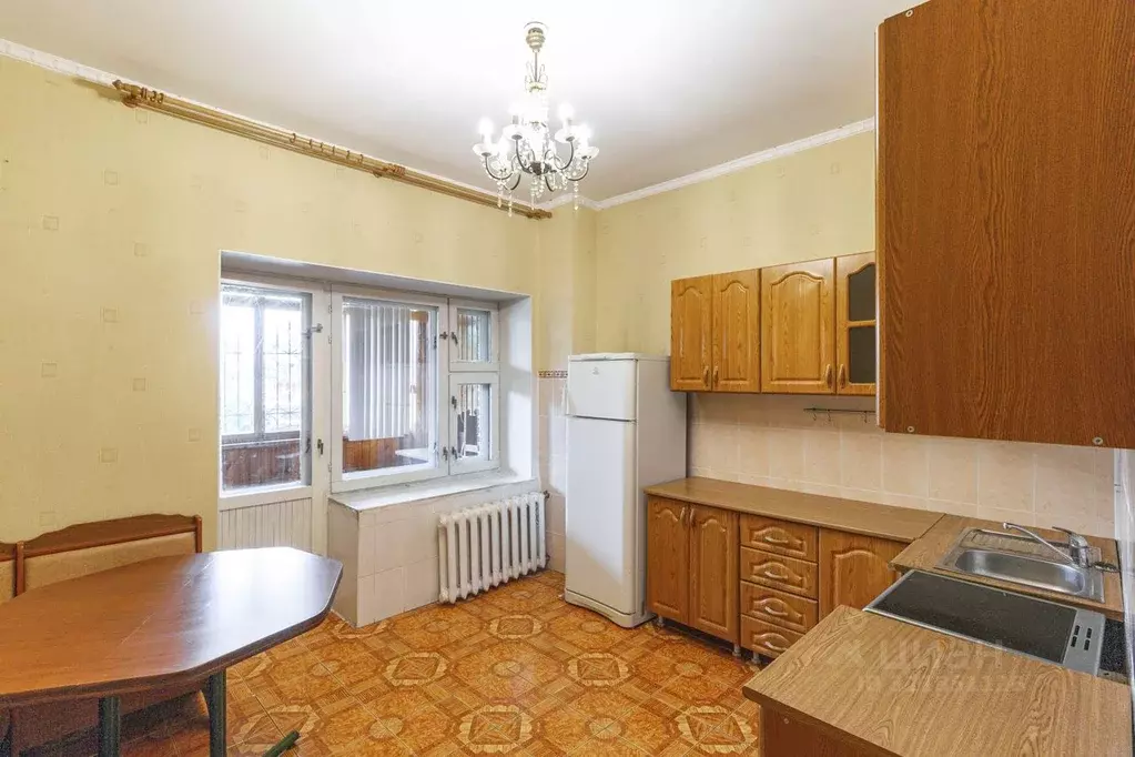 1-к кв. Омская область, Омск просп. Комарова, 9 (58.0 м) - Фото 2