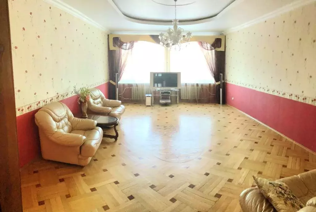 3-к кв. Татарстан, Казань ул. Столярова, 3 (100.0 м) - Фото 1