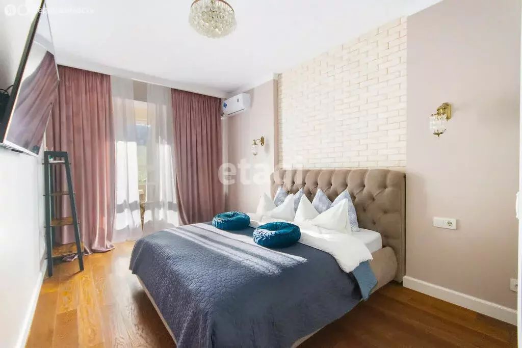 2-комнатная квартира: Зеленоградск, улица Валентина Мосина, 2 (54 м) - Фото 1