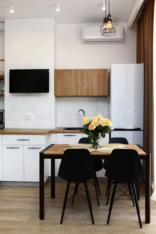 1-к. квартира, 50 м, 1/9 эт. - Фото 1