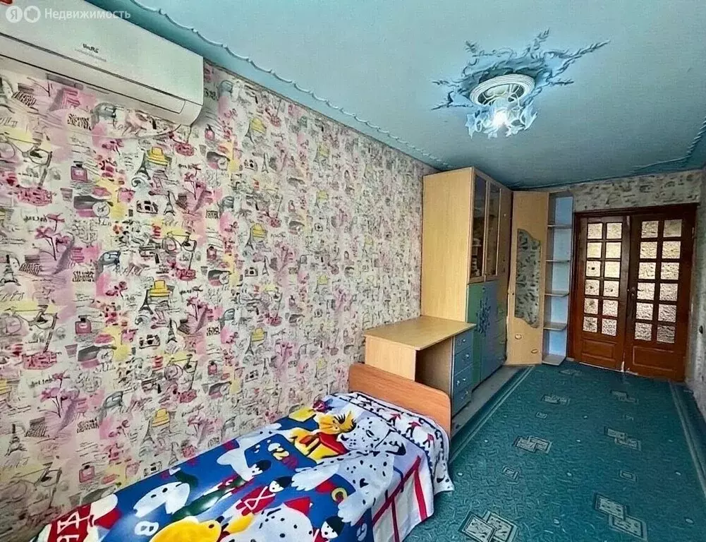 3-комнатная квартира: Астрахань, улица Николая Ветошникова, 56 (57 м) - Фото 2