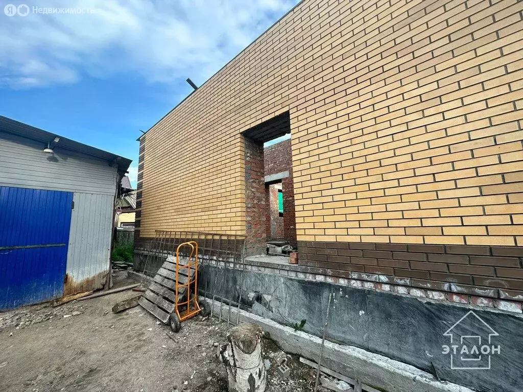 Дом в Омск, улица 13-я Линия, 57 (120 м) - Фото 0