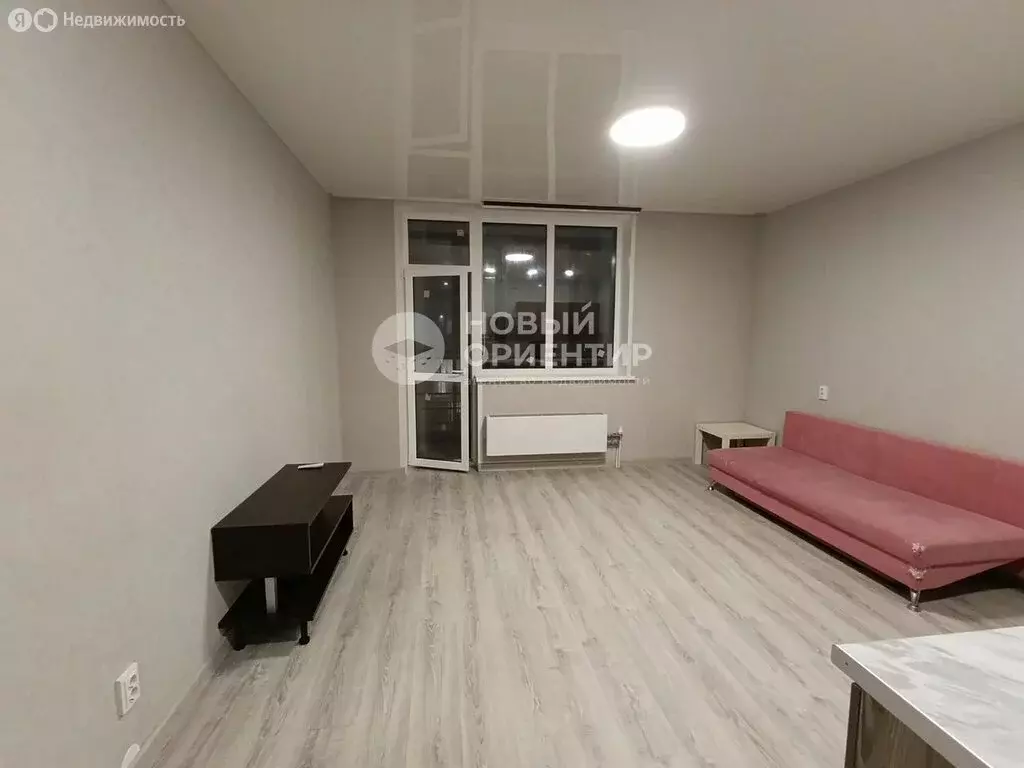 Квартира-студия: Екатеринбург, улица Николая Островского, 2 (33.4 м) - Фото 1