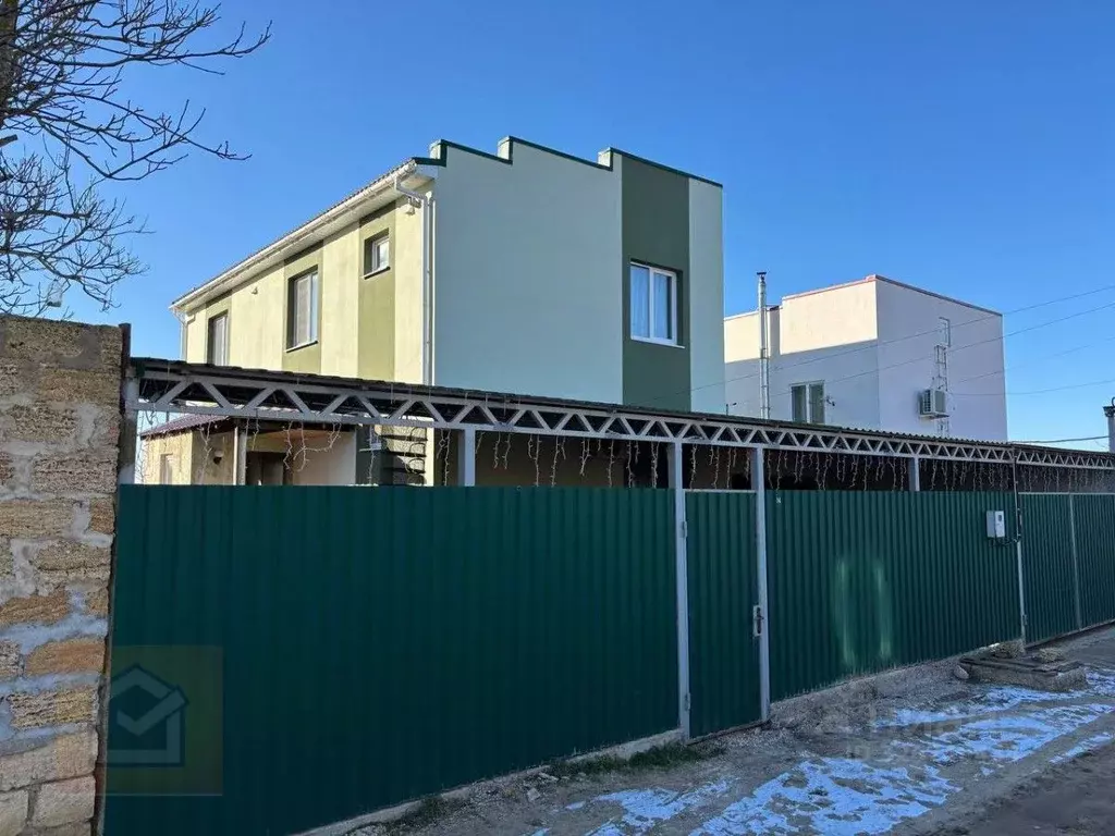 Дом в Крым, Сакский район, Суворовское с/пос, Заводское СПК ул. ... - Фото 1