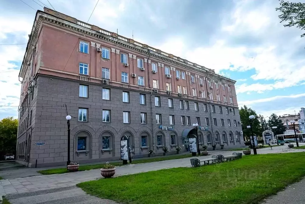 Помещение свободного назначения в Омская область, Омск Тарская ул., 14 ... - Фото 0