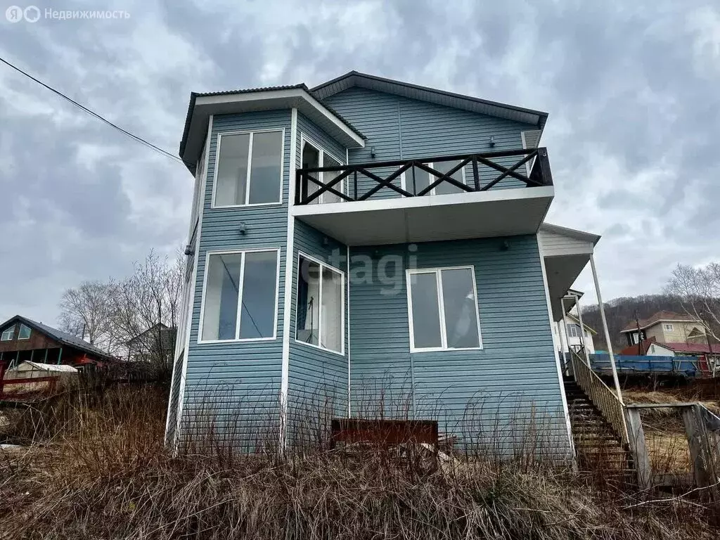 Дом в Петропавловск-Камчатский, улица Беринга (137.5 м) - Фото 1