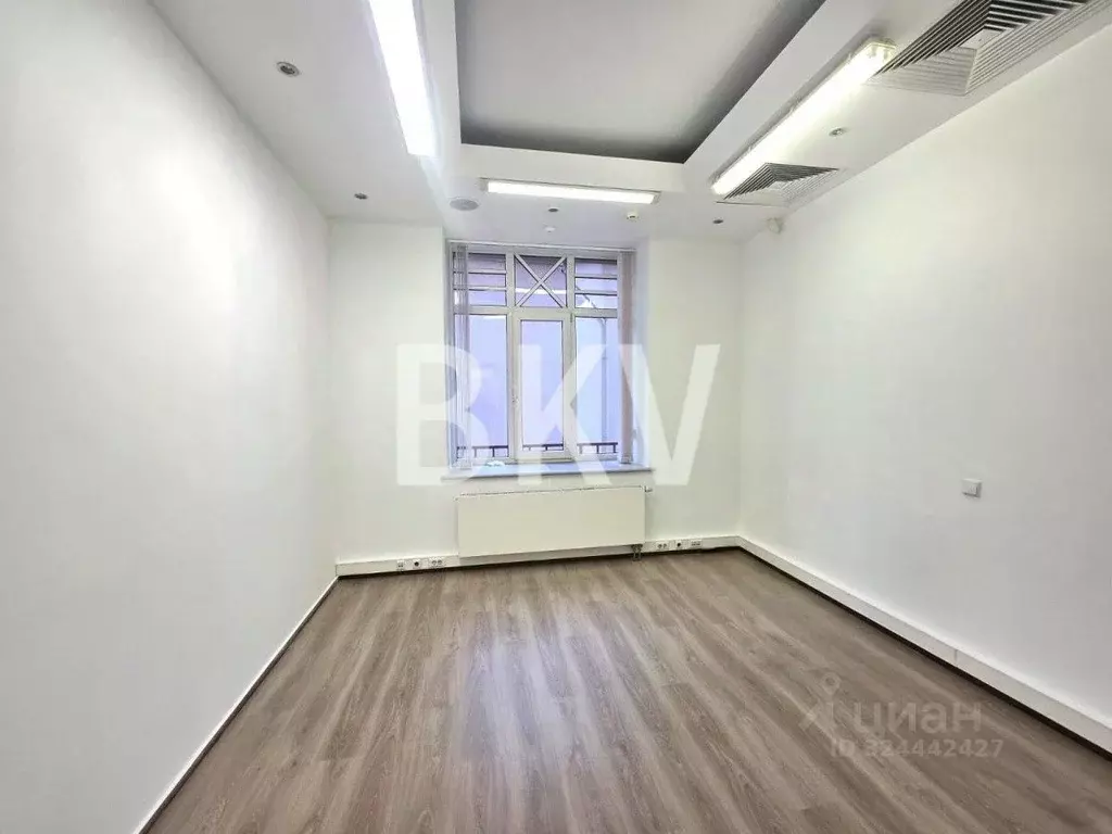 Офис в Москва Кожевнический проезд, 1 (150 м) - Фото 1