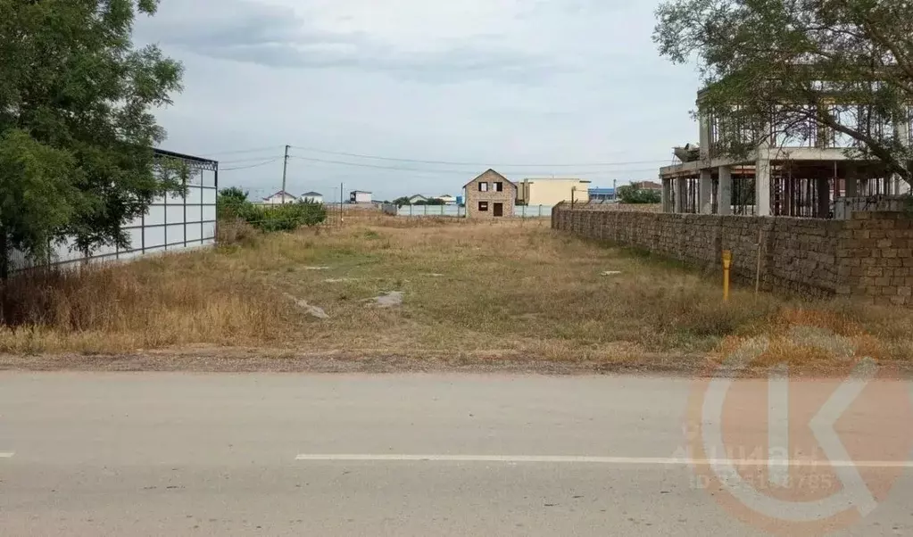 Участок в Крым, Сакский район, с. Молочное ул. Ново-Садовая, 24 (10.0 ... - Фото 1