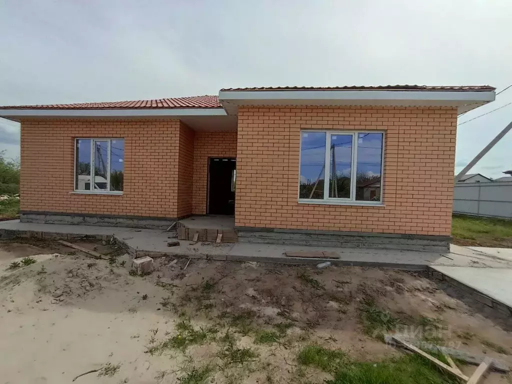 Дом в Ростовская область, Волгодонск Счастливый пер., 1 (105 м) - Фото 1